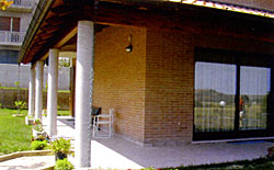 portico in legno lamellare